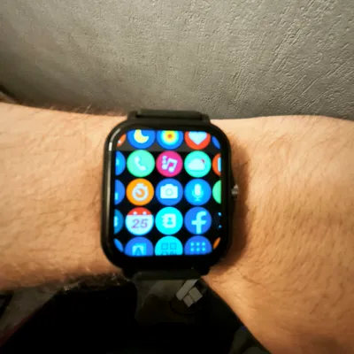 Montre connectée noire neuve, smart watch